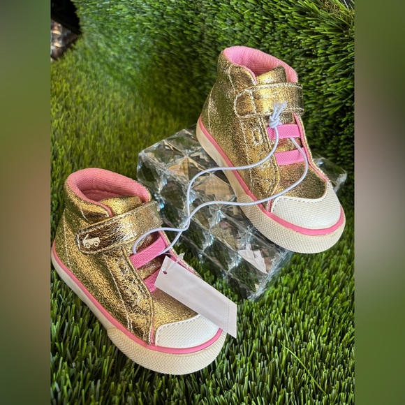 🌈SEE KAI RUN Gold and Pink Kids Top Sneakers SIZE #5🌈 - Picture 7 of 17